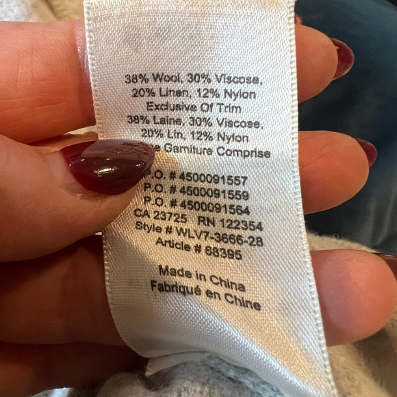 Artizia Wilfred woman’s Logan cropped sweater ligh gray size medium - Picture 12 of 12